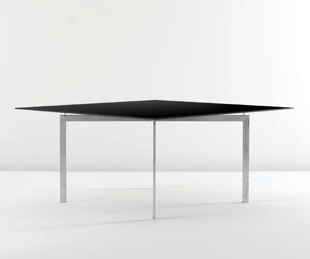 Legendary Furniture Design by Mies van der Rohe Furniture Design by Mies van der Rohe Homesthetics 1 Legendary Furniture Design by Mies van der Rohe